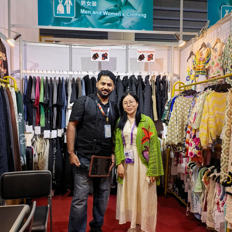 Dongguan OEM ODM knit factory BENTA with overseas buyers during Canton Fair exhibition