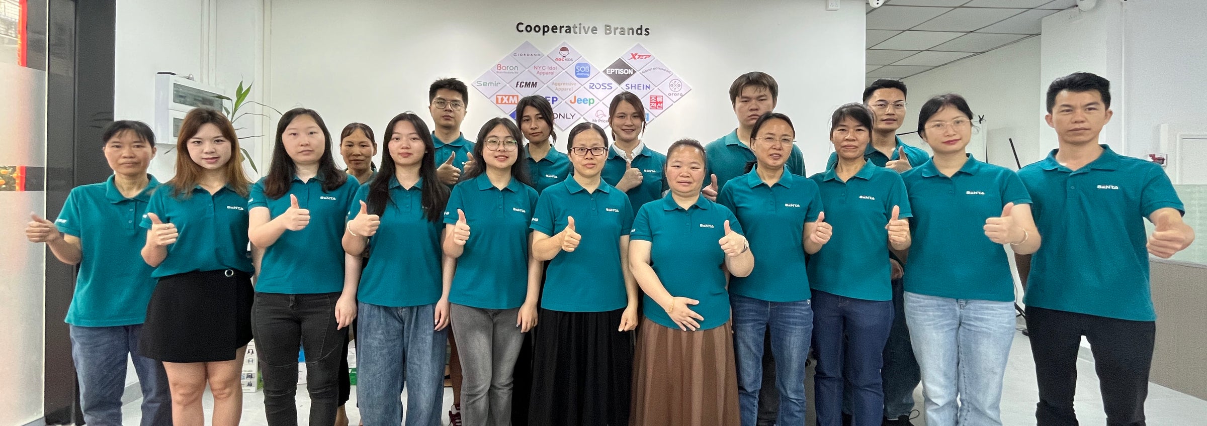 BENTA crochet and knitwear factory team group photo, Dongguan China manufacturing staff